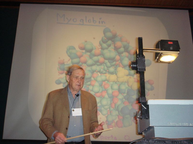 [ Hans Frauenfelder delivering his 2007 Lamb Award Lecture ]